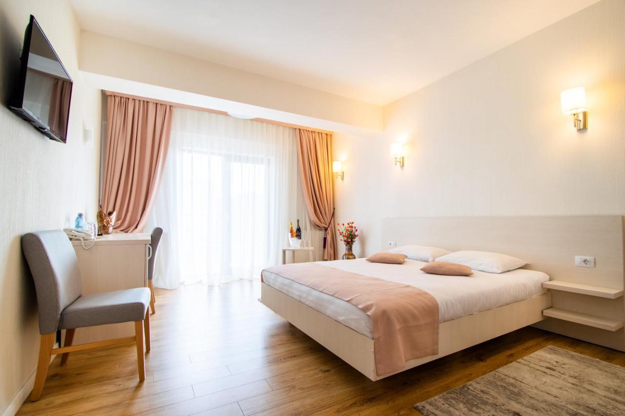 Hotel Bulevard Râmnicu Vâlcea Eksteriør bilde