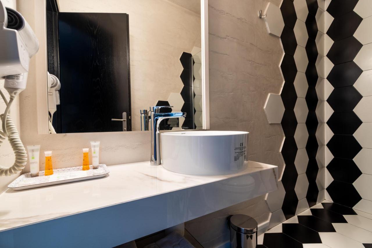Hotel Bulevard Râmnicu Vâlcea Eksteriør bilde