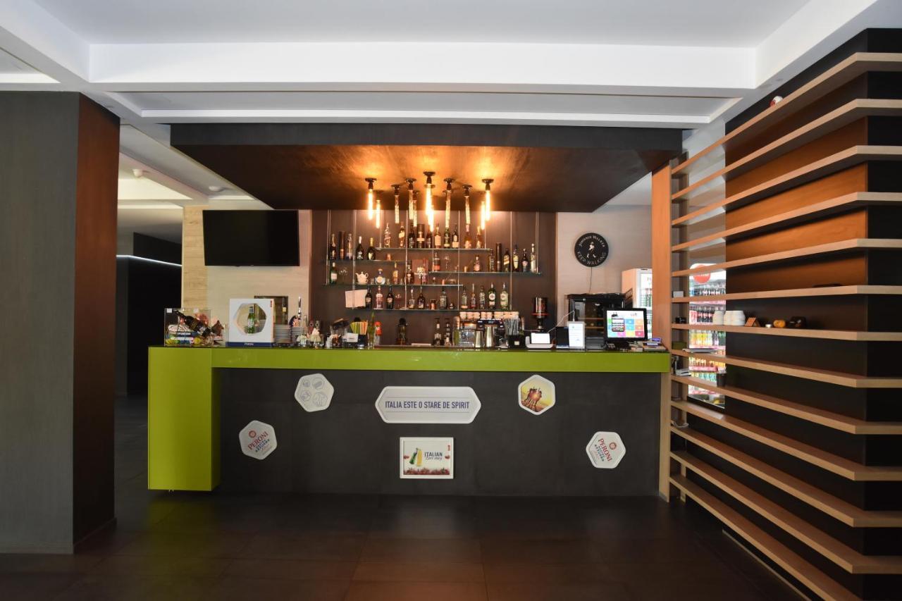 Hotel Bulevard Râmnicu Vâlcea Eksteriør bilde