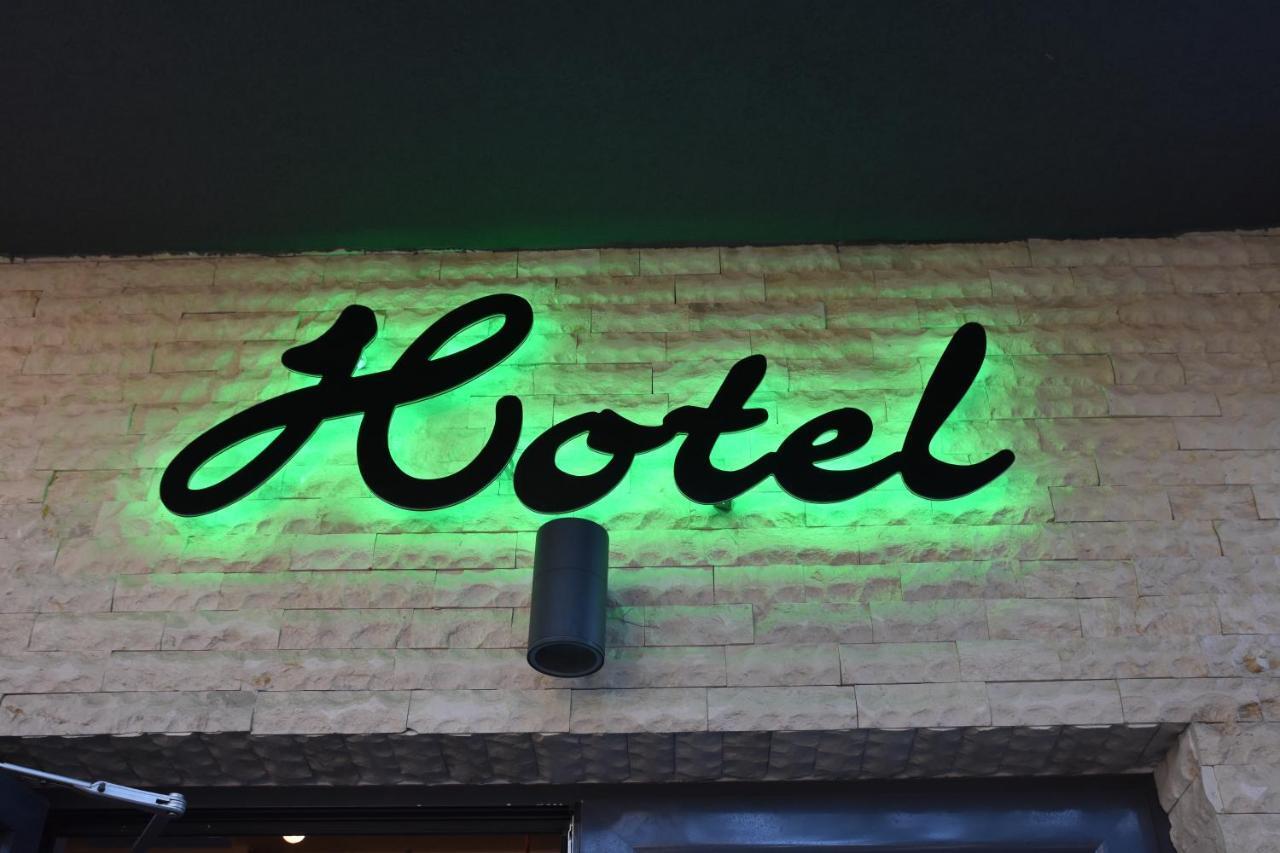 Hotel Bulevard Râmnicu Vâlcea Eksteriør bilde